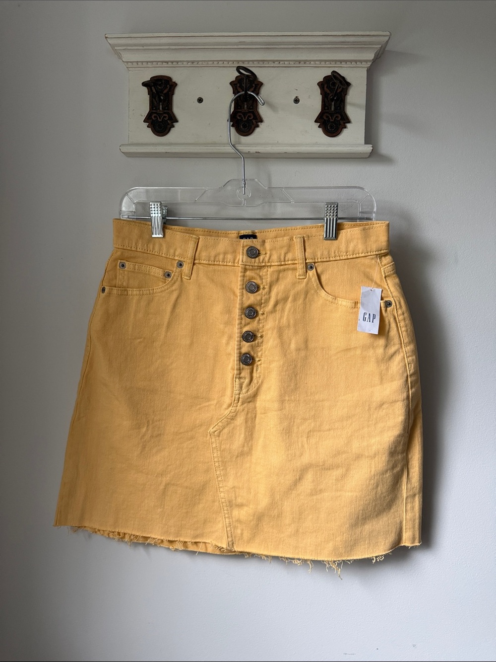 GAP Yellow Button-Front Denim Mini Skirt with Raw Hem 6 Tall Classic
